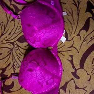 Woman's push up bra